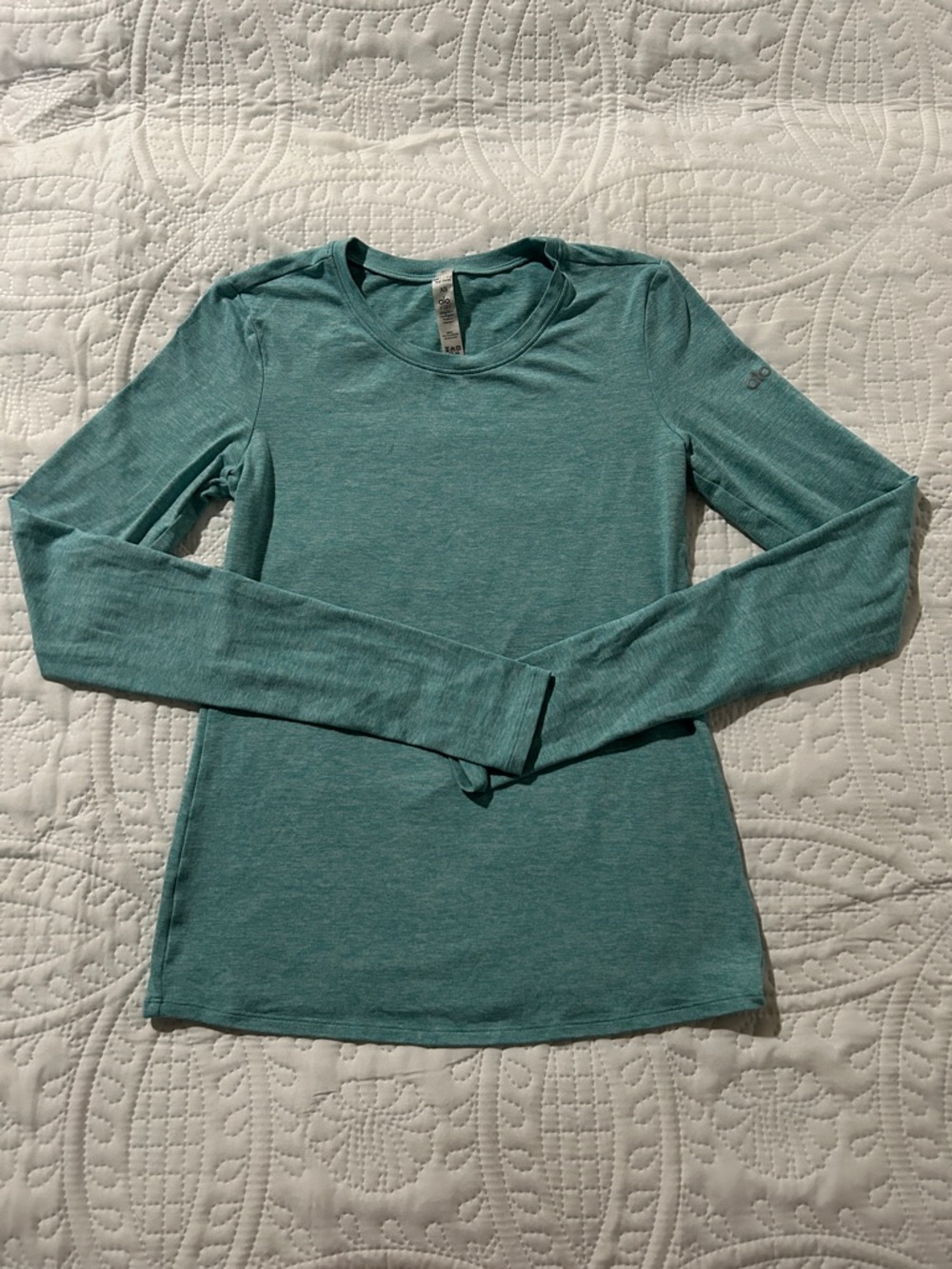ALO Women's Long-Sleeve Active Top in Light heather blue SZ: XS